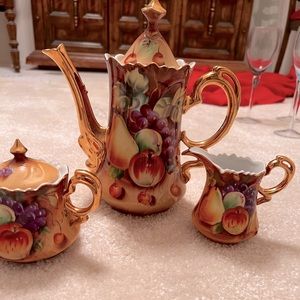 Beautiful vintage tea set